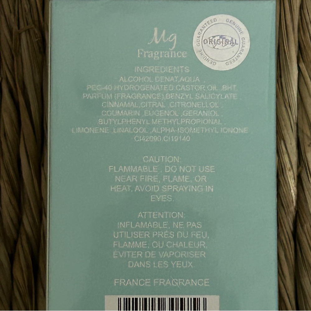 Mint Green Fragrance Box with Silver Logo - Picture 3 of 4
